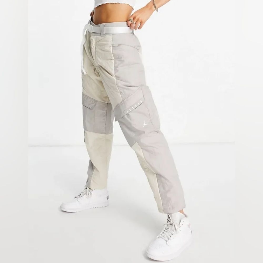 Air Jordan Cozy Girl Utility Puffer Pants Women's S Synthetic-Fill Belted Grey